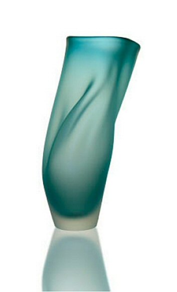 Image of art work &ldquo;Emerald Ovelle&rdquo;